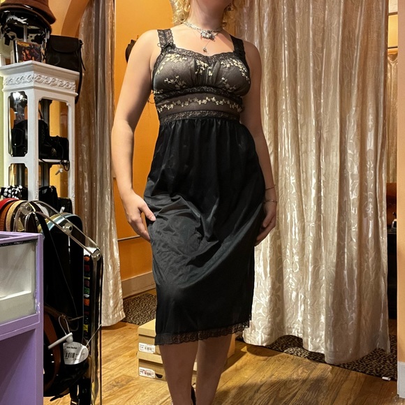 Vintage 60s nylon and lace embroidered slip dress - Picture 2 of 5